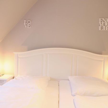 Exklusive 3-Zimmer-Ferienwohnung Im Herzen Westerlands Exterior foto